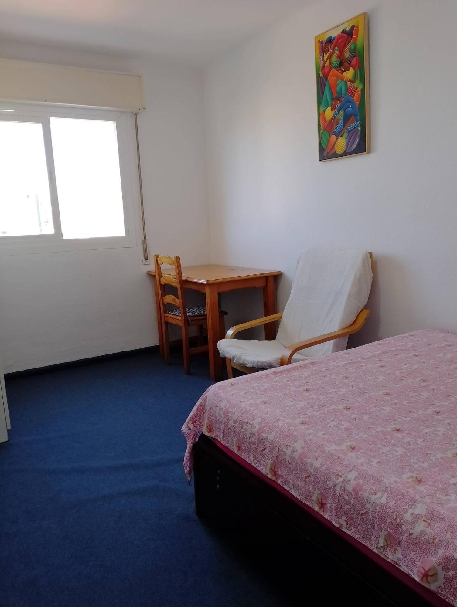 Privada Comoda Centro Vialia Estacion De Tren Maria Zambrano Y Tambien Cerca A La Playa Habitación en casa particular