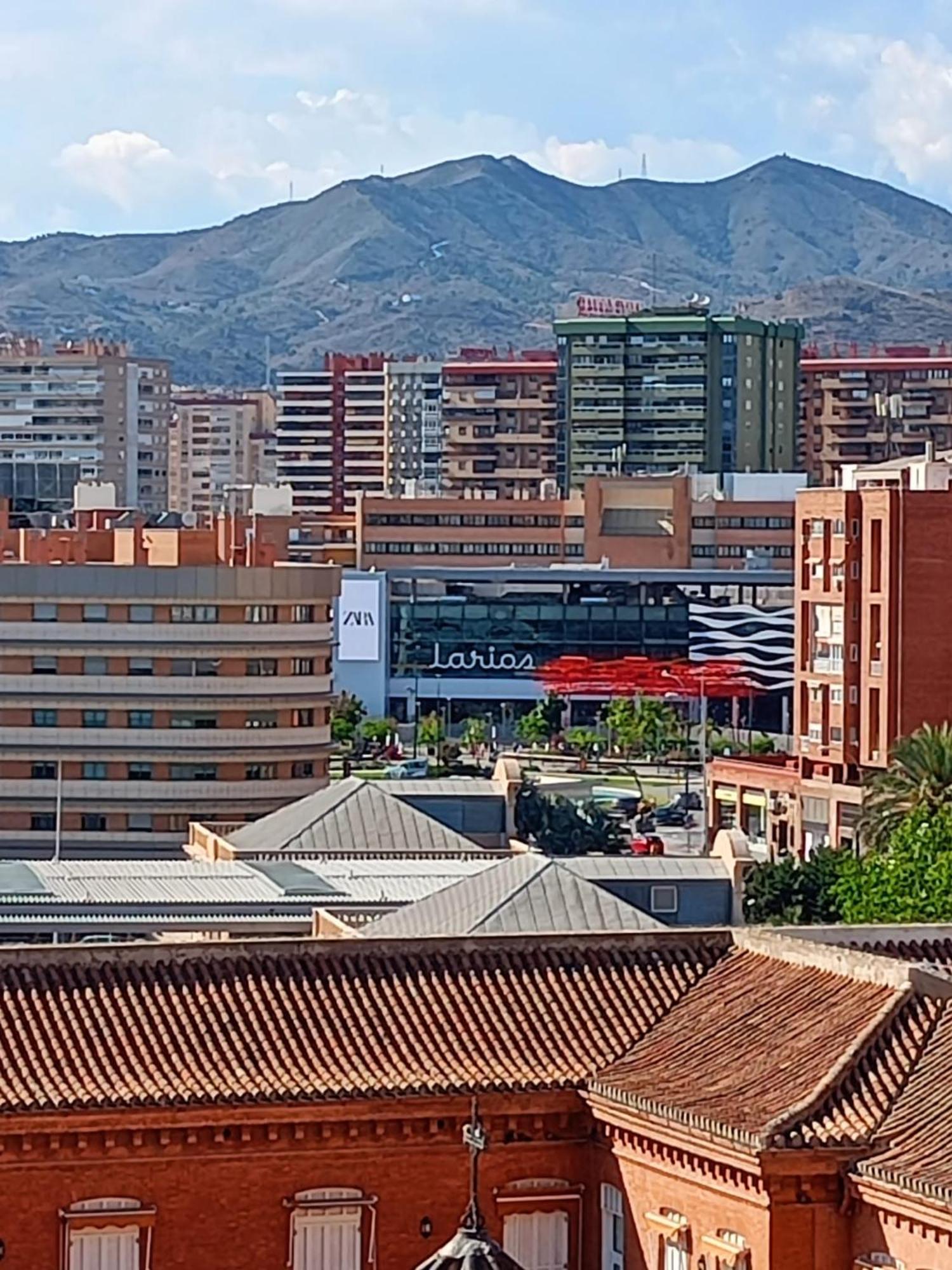 Privada Comoda Centro Vialia Estacion De Tren Maria Zambrano Y Tambien Cerca A La Playa