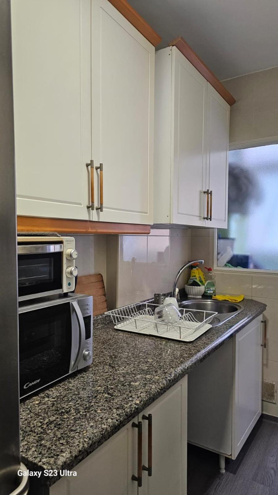 Habitación en casa particular Privada Comoda Centro Vialia Estacion De Tren Maria Zambrano Y Tambien Cerca A La Playa *